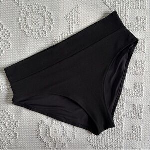 Old Navy womens size 2X‎ solid black textured bathing suit bottom